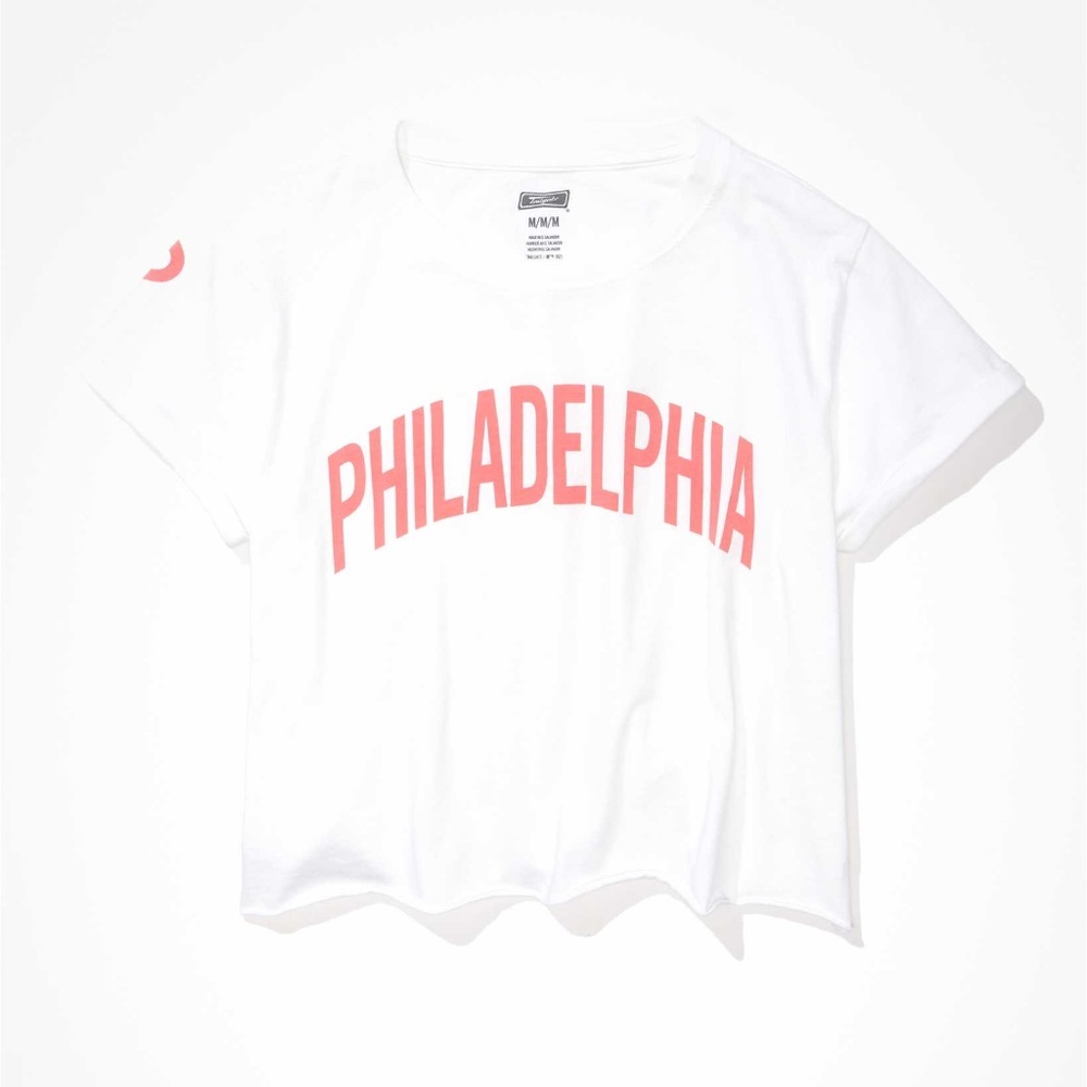 Tailgate Philadelphia Phillies Cropped Roll Sleeve T-Shirt